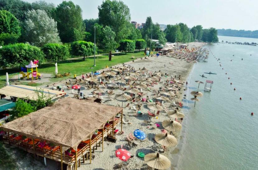 Piccolo Lägenhet Novi Sad Exteriör bild
